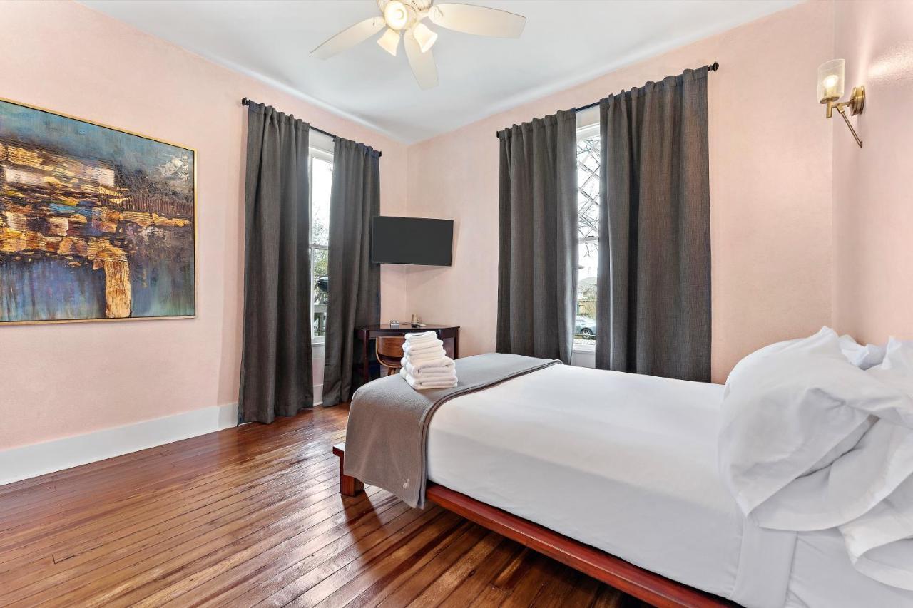 Domum De Vence Hotel Galveston Exterior photo