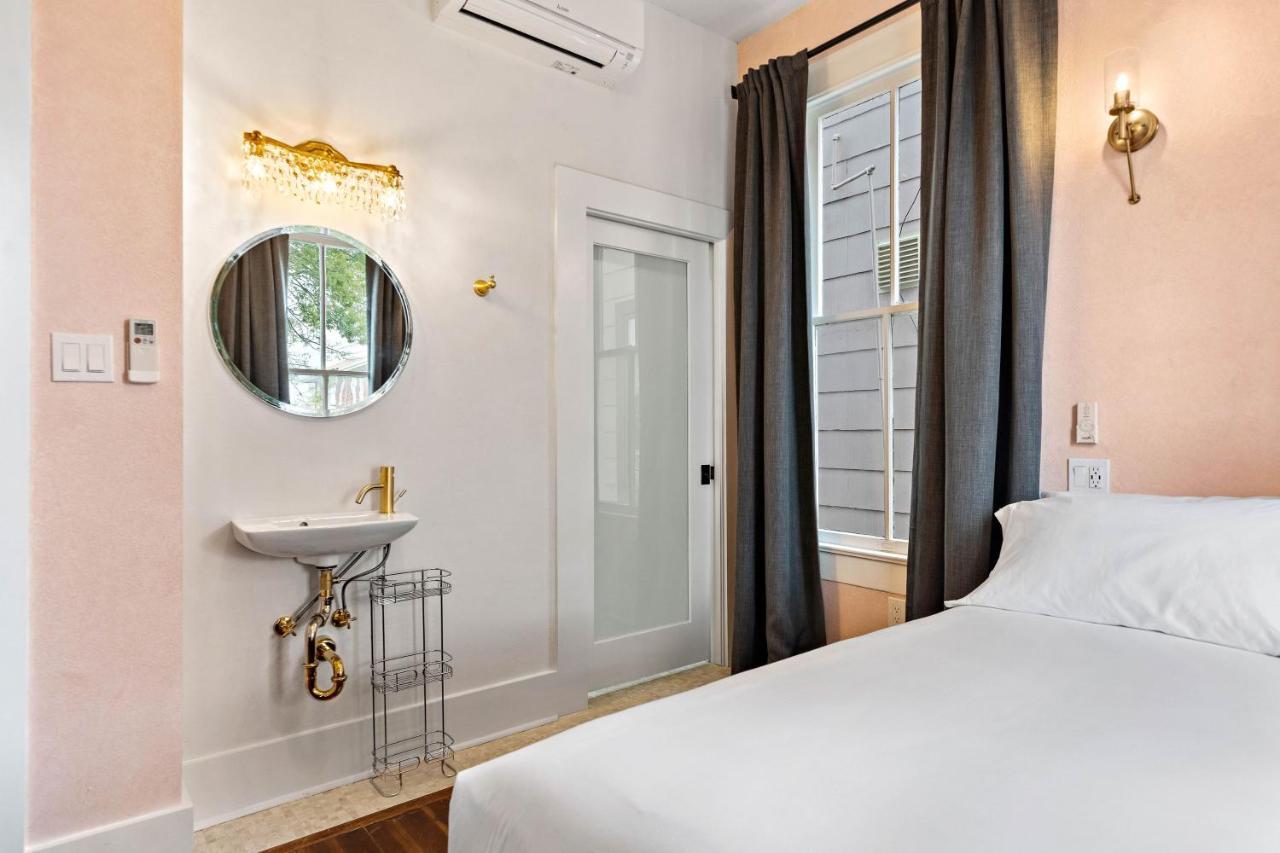 Domum De Vence Hotel Galveston Exterior photo