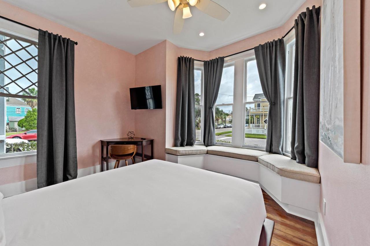 Domum De Vence Hotel Galveston Exterior photo